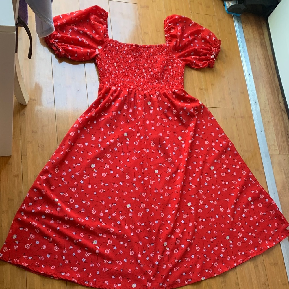 SHEIN Red Floral Puff Sleeve Dress